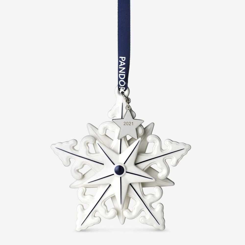 Pandora Ornament 2021 UK Special Edition